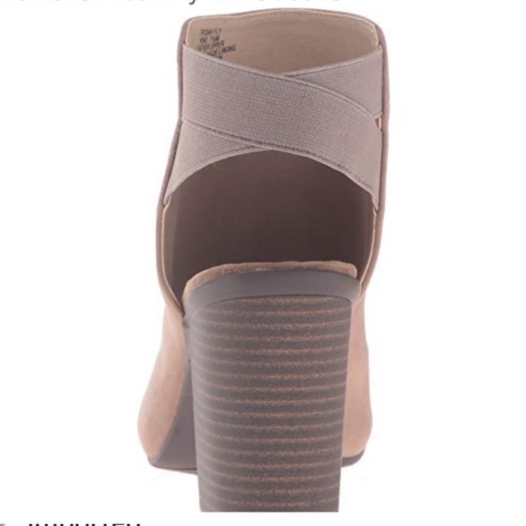 Kenneth Cole Reaction Fridah Fly Heels - Picture 3 of 9